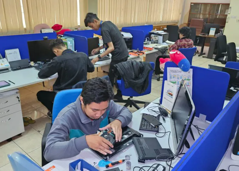 Servis Laptop & Komputer Kawunganten: Solusi Cepat untuk Kebutuhan Digital di Cilacap